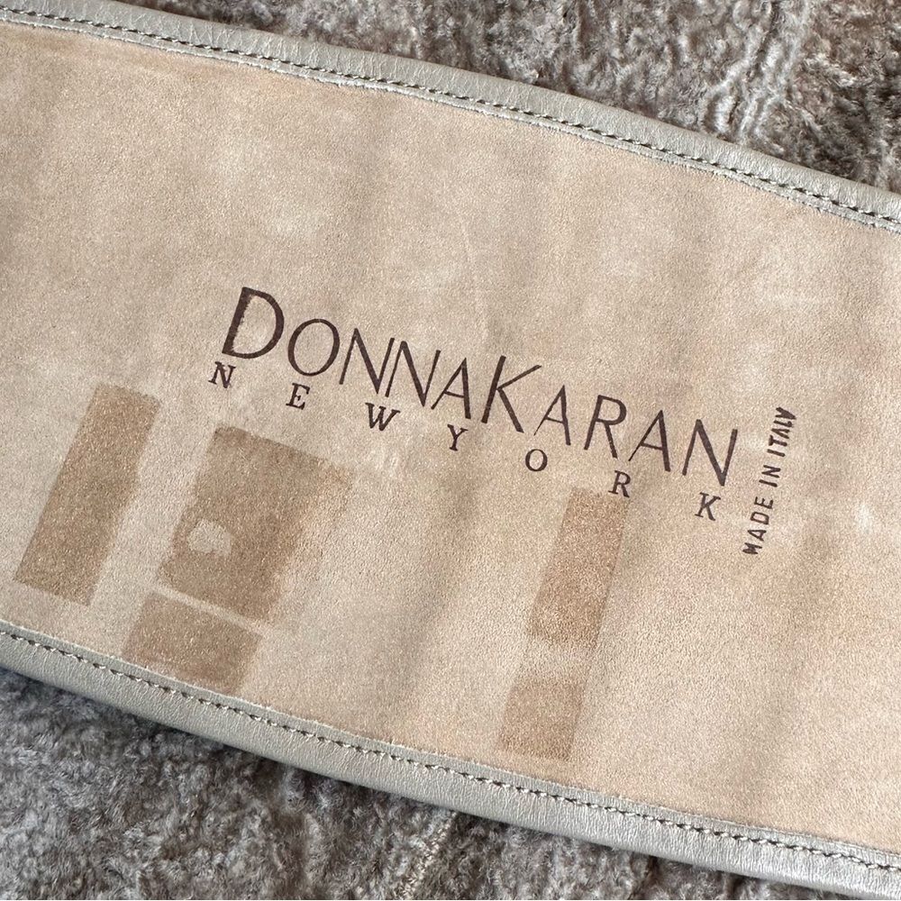 Donna Karan Spring 1987 Runway Cayman Alligator Contour Belt - Picture 16 of 16
